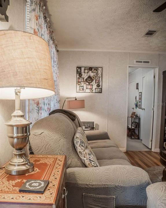 En Venta: $239,900 (3 camas, 2 baños, 1056 Pies cuadrados)