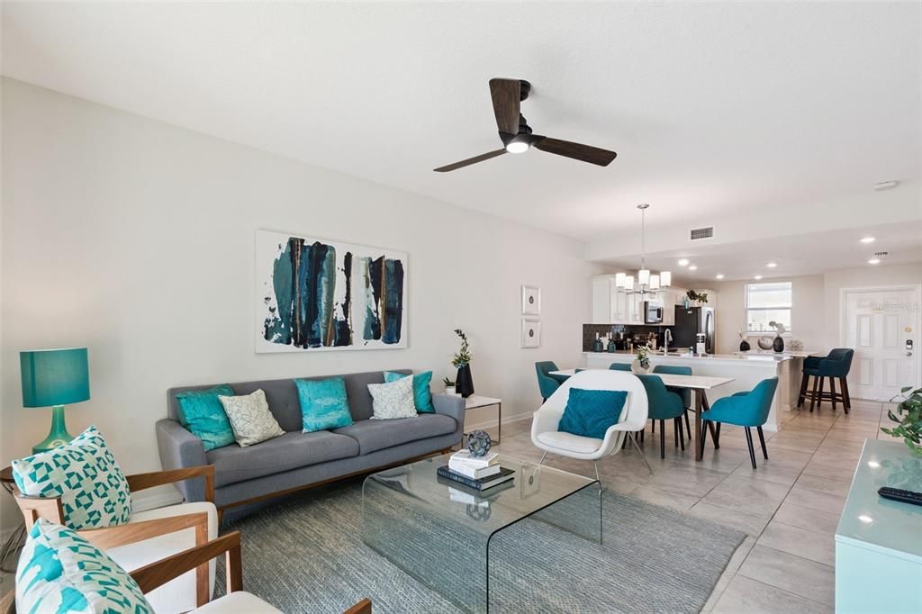 For Sale: $340,000 (2 beds, 2 baths, 1194 Square Feet)