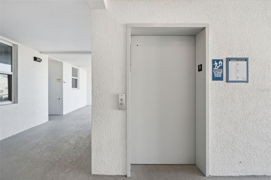 For Sale: $340,000 (2 beds, 2 baths, 1194 Square Feet)