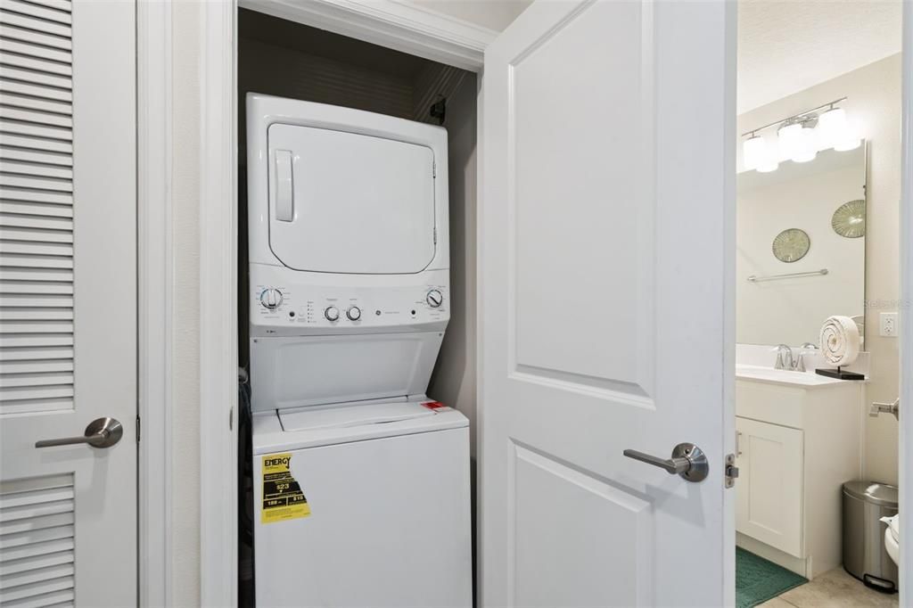 For Sale: $340,000 (2 beds, 2 baths, 1194 Square Feet)