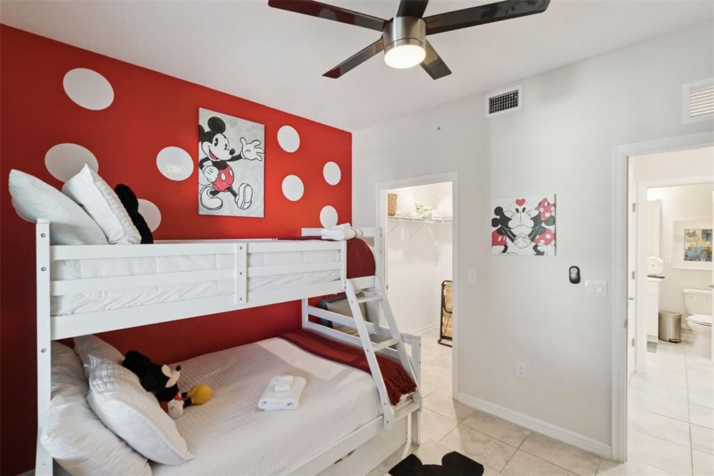 For Sale: $340,000 (2 beds, 2 baths, 1194 Square Feet)