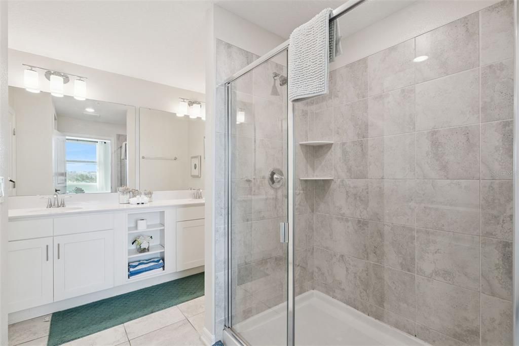 For Sale: $340,000 (2 beds, 2 baths, 1194 Square Feet)