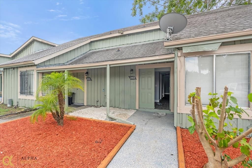 For Rent: $1,950 (3 beds, 2 baths, 1308 Square Feet)