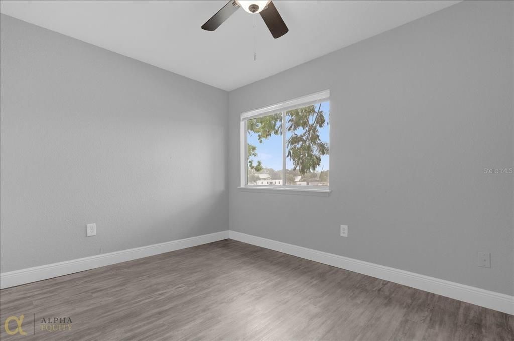 For Rent: $1,950 (3 beds, 2 baths, 1308 Square Feet)