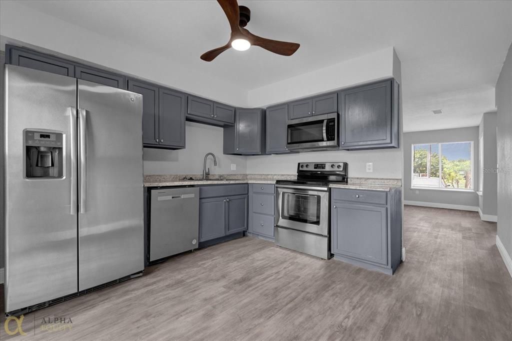 For Rent: $1,950 (3 beds, 2 baths, 1308 Square Feet)