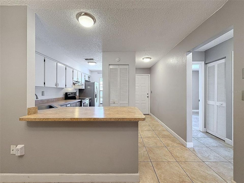 出租: $1,595 (2 贝兹, 2 浴室, 927 平方英尺)