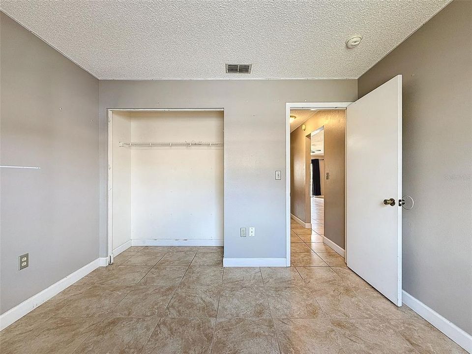 出租: $1,595 (2 贝兹, 2 浴室, 927 平方英尺)