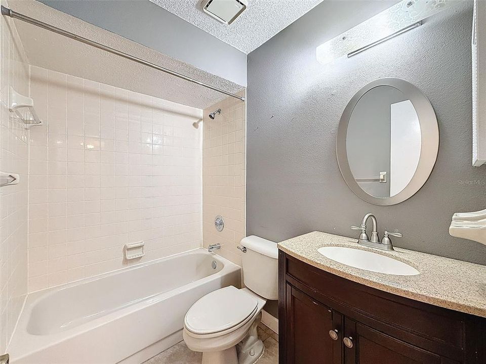 出租: $1,595 (2 贝兹, 2 浴室, 927 平方英尺)