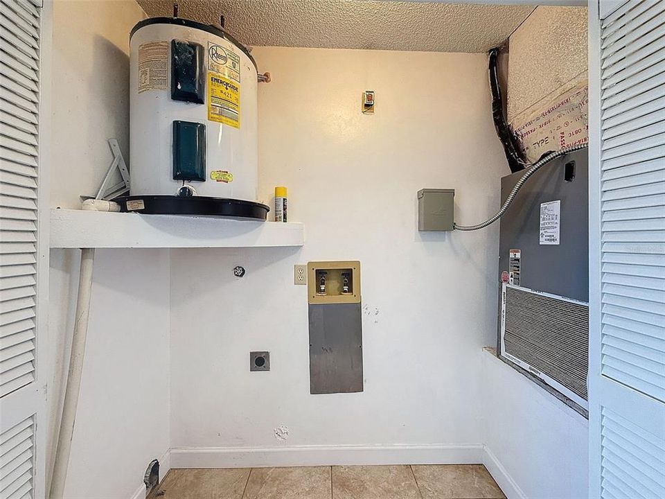 出租: $1,595 (2 贝兹, 2 浴室, 927 平方英尺)