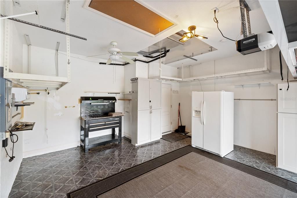 В аренду: $2,300 (3 спален, 2 ванн, 1713 Квадратных фут)