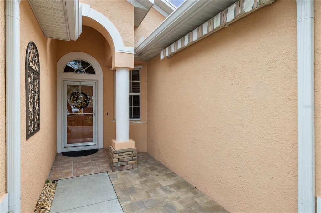 В аренду: $2,300 (3 спален, 2 ванн, 1713 Квадратных фут)