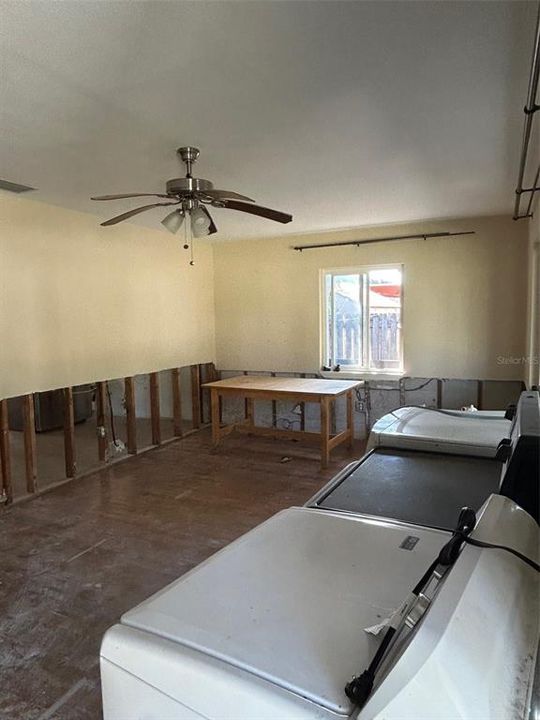 Activo con contrato: $250,000 (3 camas, 2 baños, 1692 Pies cuadrados)