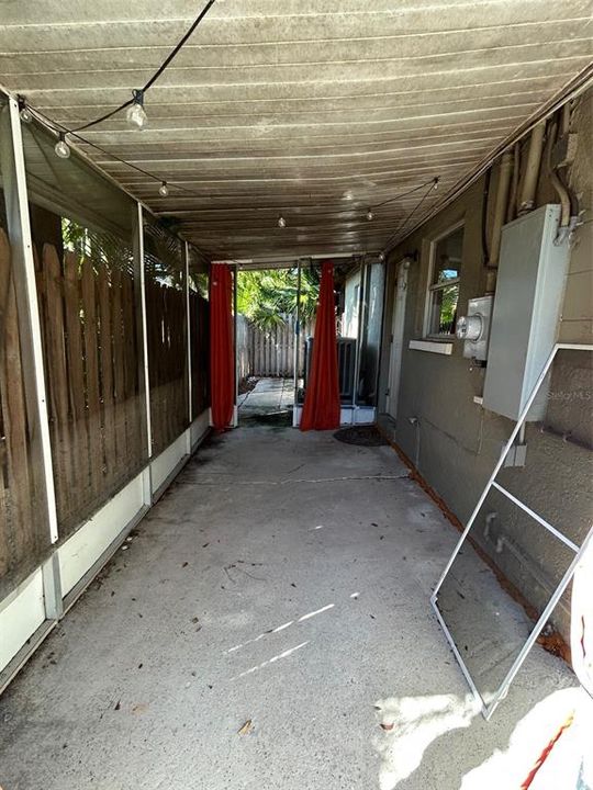 Activo con contrato: $250,000 (3 camas, 2 baños, 1692 Pies cuadrados)