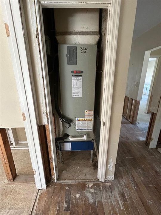 Activo con contrato: $250,000 (3 camas, 2 baños, 1692 Pies cuadrados)