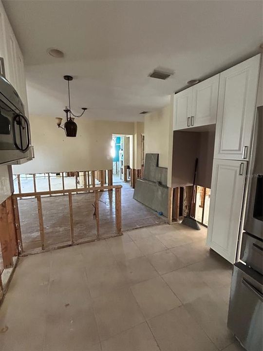 Activo con contrato: $250,000 (3 camas, 2 baños, 1692 Pies cuadrados)