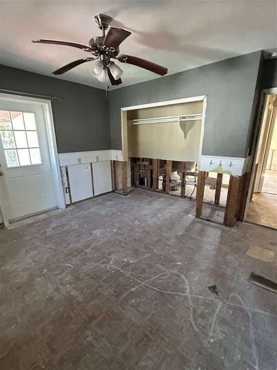 Activo con contrato: $250,000 (3 camas, 2 baños, 1692 Pies cuadrados)