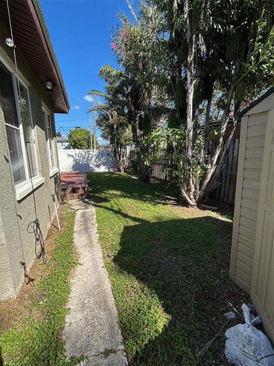 Activo con contrato: $250,000 (3 camas, 2 baños, 1692 Pies cuadrados)