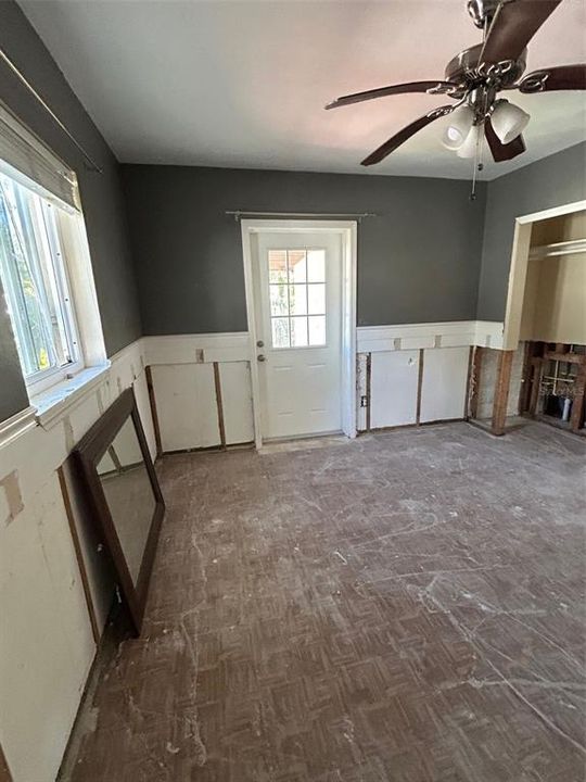 Activo con contrato: $250,000 (3 camas, 2 baños, 1692 Pies cuadrados)