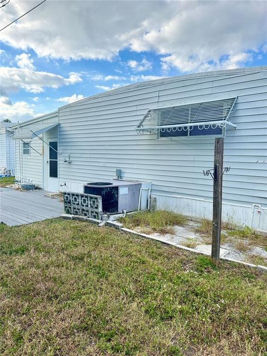 На продажу: $149,000 (2 спален, 2 ванн, 1276 Квадратных фут)