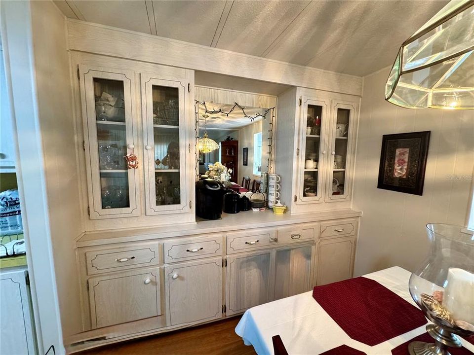 На продажу: $149,000 (2 спален, 2 ванн, 1276 Квадратных фут)