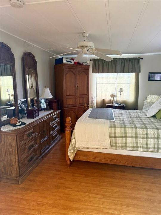 На продажу: $149,000 (2 спален, 2 ванн, 1276 Квадратных фут)