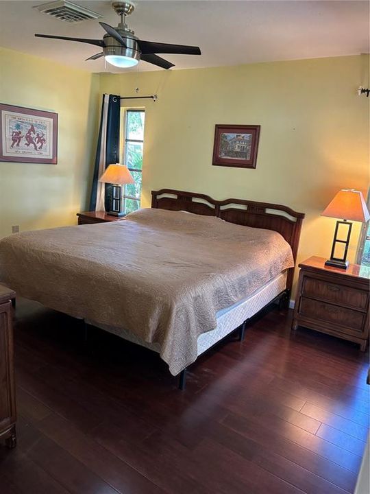 Active With Contract: $3,495 (3 beds, 2 baths, 2010 Square Feet)