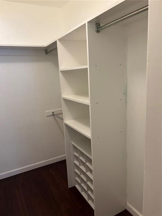 Active With Contract: $3,495 (3 beds, 2 baths, 2010 Square Feet)