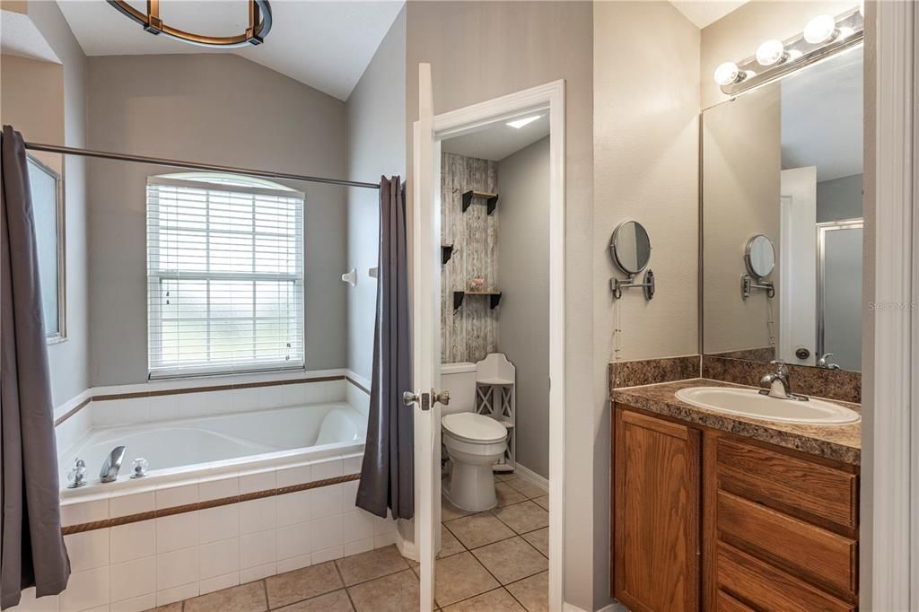 For Sale: $469,000 (4 beds, 2 baths, 1833 Square Feet)