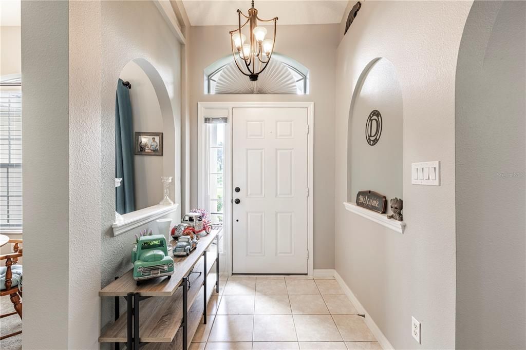 For Sale: $469,000 (4 beds, 2 baths, 1833 Square Feet)