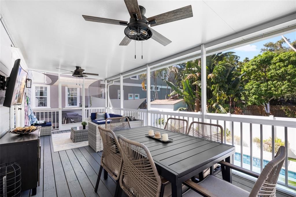 合同活跃: $899,900 (3 贝兹, 2 浴室, 1904 平方英尺)