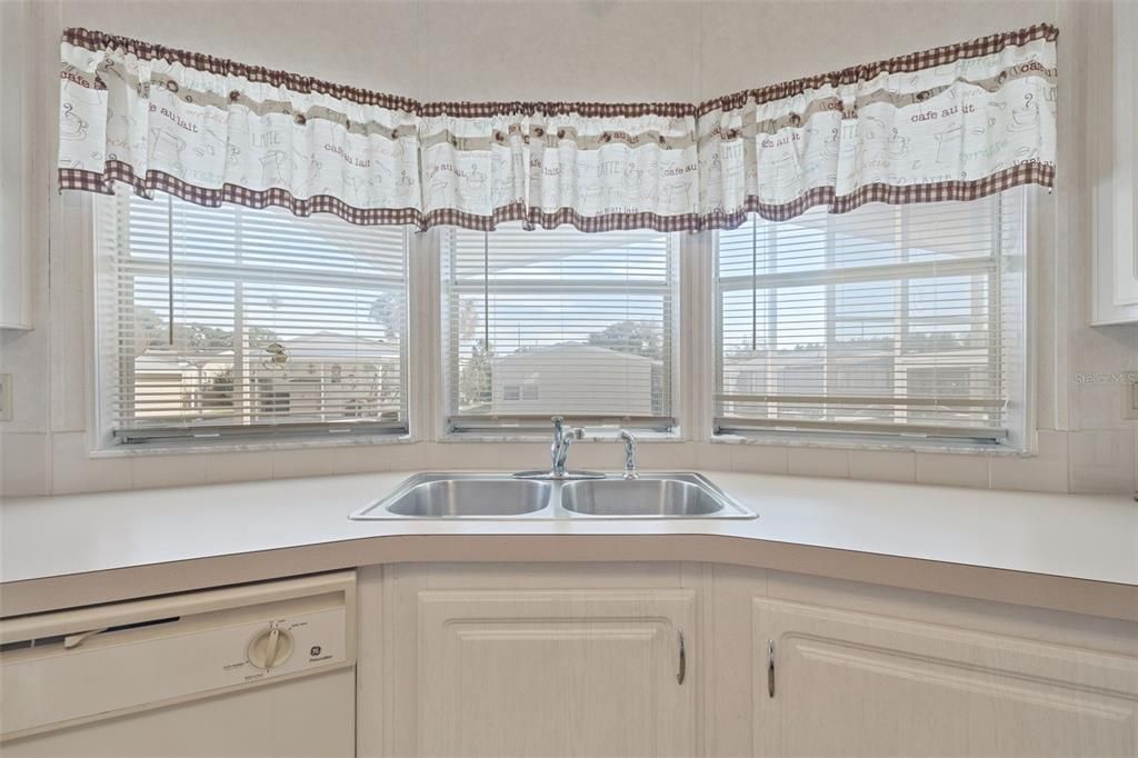 For Sale: $168,000 (2 beds, 2 baths, 1134 Square Feet)