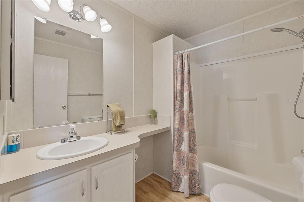 For Sale: $168,000 (2 beds, 2 baths, 1134 Square Feet)