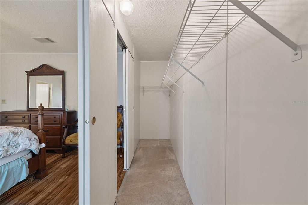 For Sale: $168,000 (2 beds, 2 baths, 1134 Square Feet)