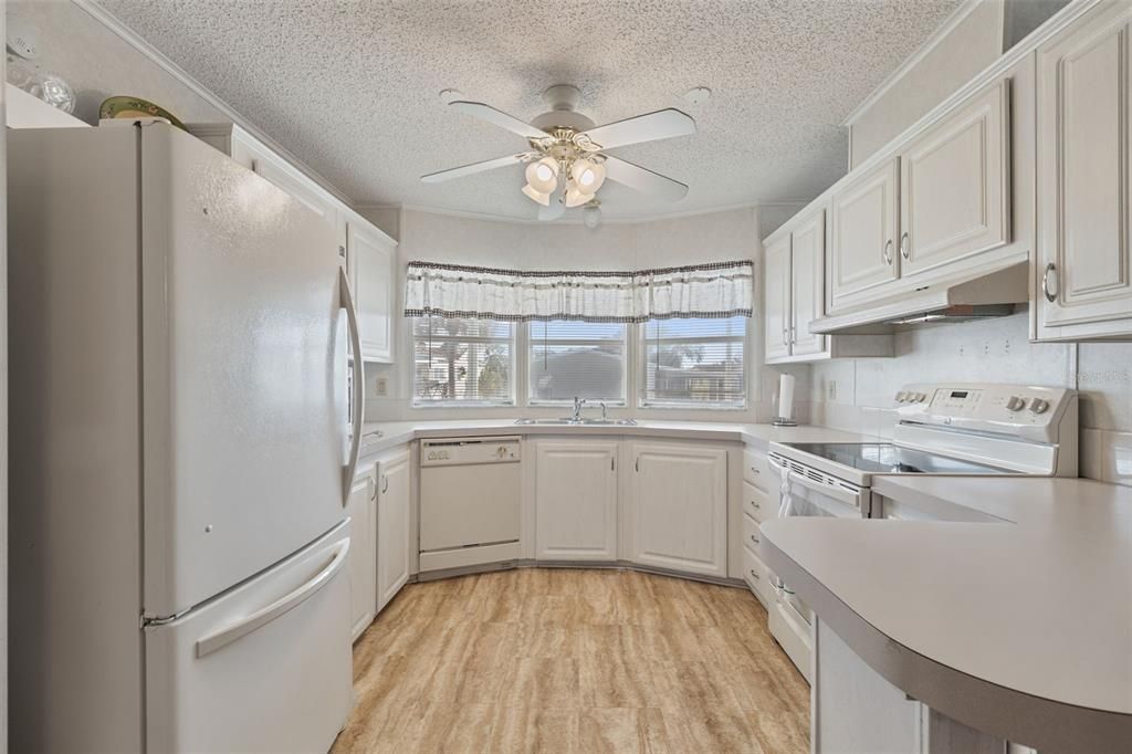 For Sale: $168,000 (2 beds, 2 baths, 1134 Square Feet)