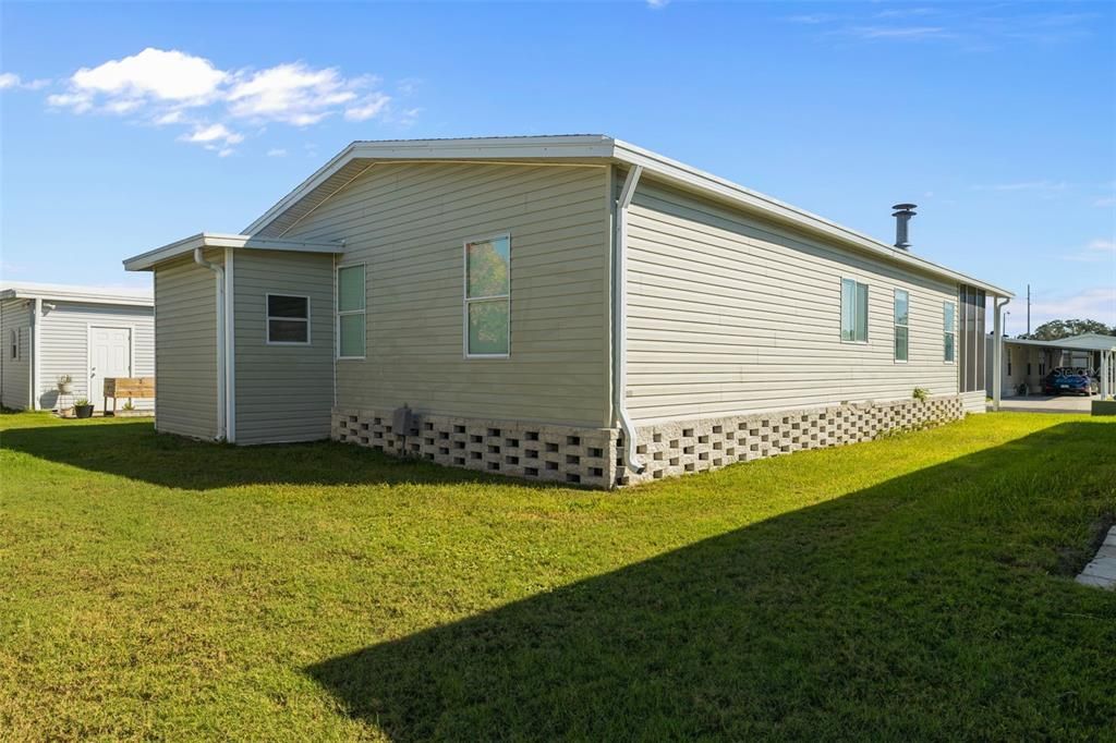 For Sale: $168,000 (2 beds, 2 baths, 1134 Square Feet)