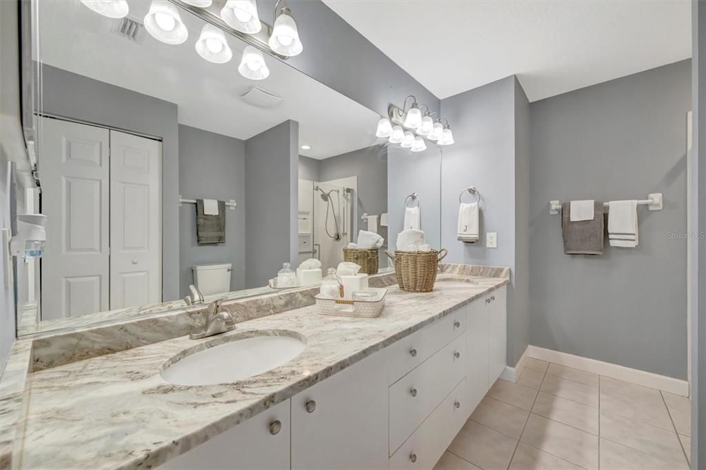 For Sale: $359,900 (3 beds, 2 baths, 1659 Square Feet)