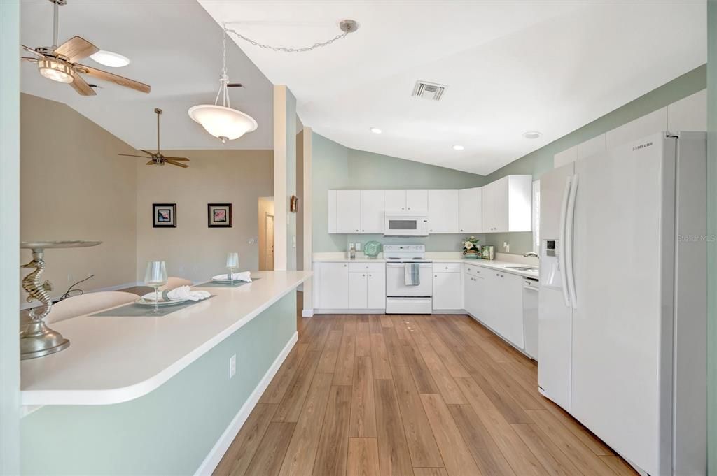 For Sale: $359,900 (3 beds, 2 baths, 1659 Square Feet)