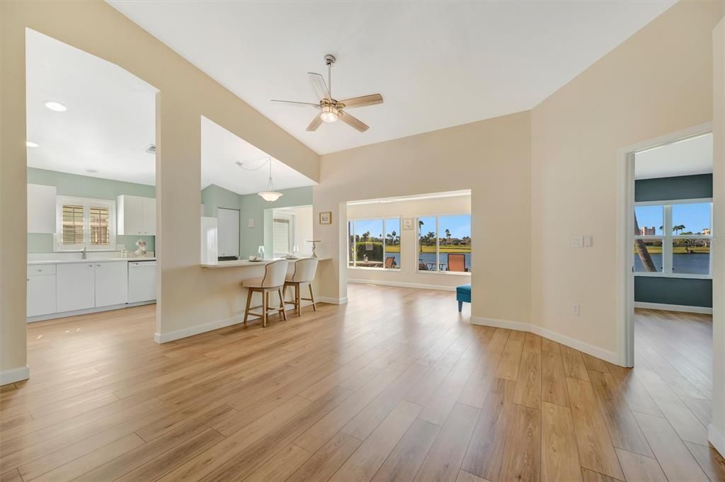 For Sale: $359,900 (3 beds, 2 baths, 1659 Square Feet)