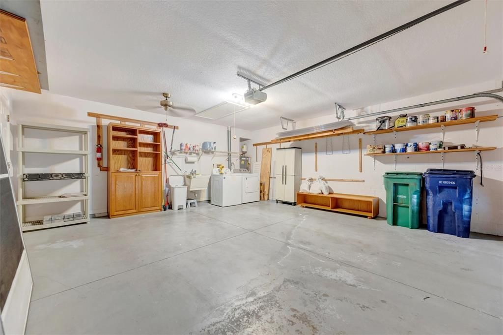 For Sale: $359,900 (3 beds, 2 baths, 1659 Square Feet)