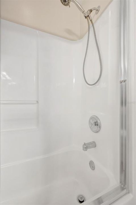 For Sale: $359,900 (3 beds, 2 baths, 1659 Square Feet)