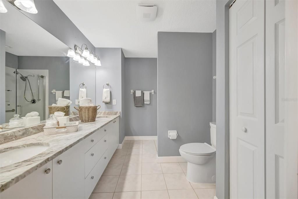 For Sale: $359,900 (3 beds, 2 baths, 1659 Square Feet)