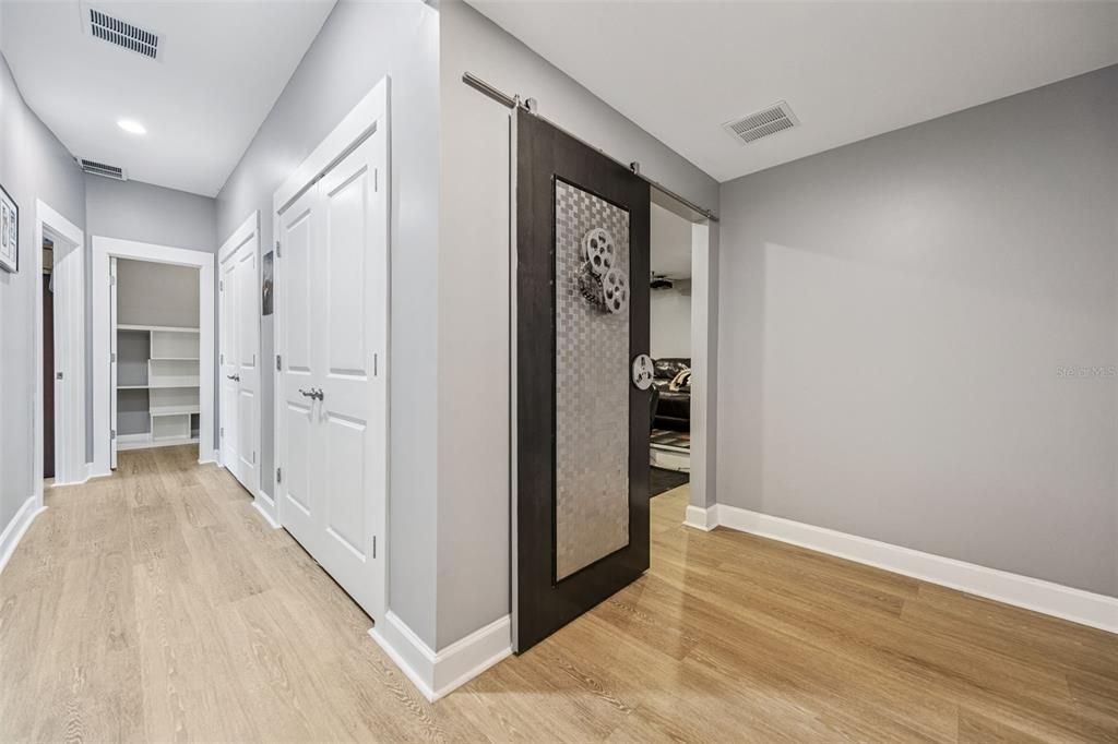 For Sale: $1,534,000 (6 beds, 4 baths, 5148 Square Feet)