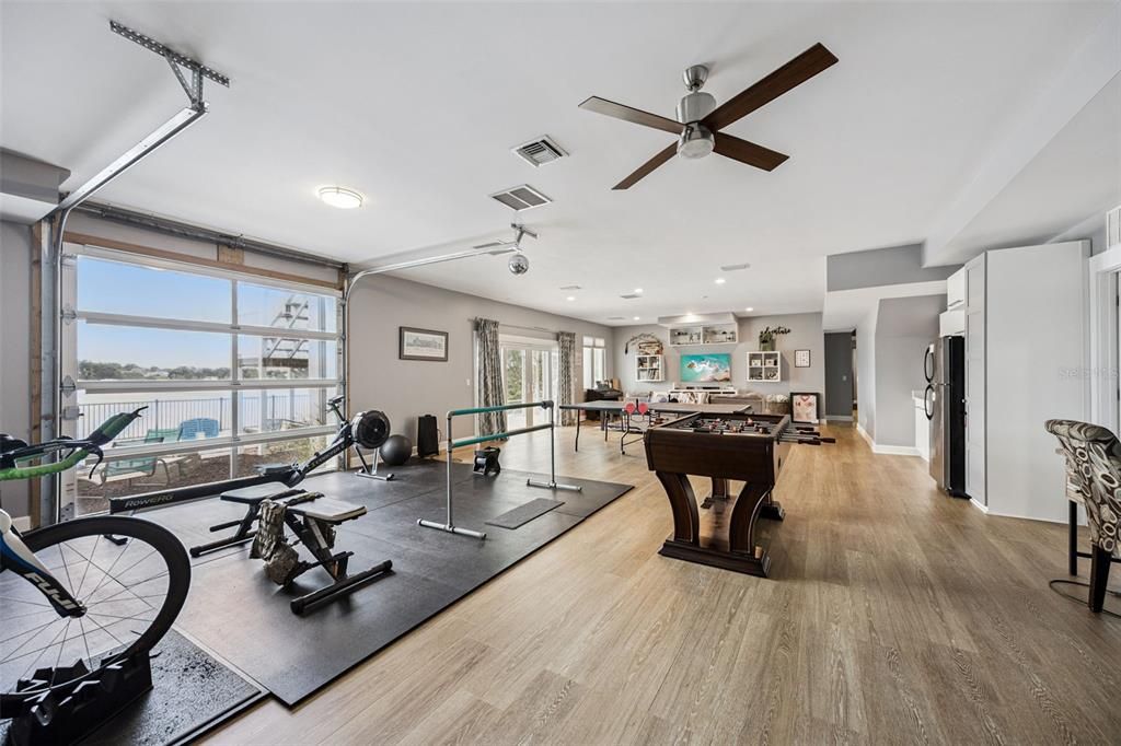 For Sale: $1,534,000 (6 beds, 4 baths, 5148 Square Feet)