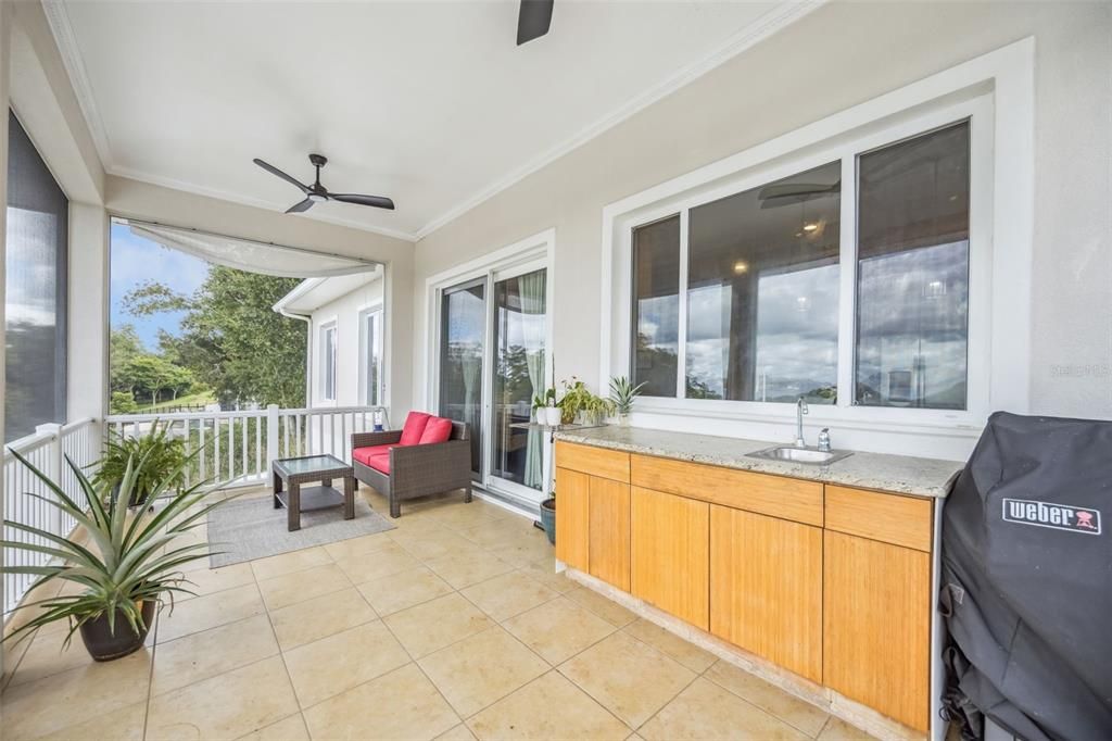 For Sale: $1,534,000 (6 beds, 4 baths, 5148 Square Feet)