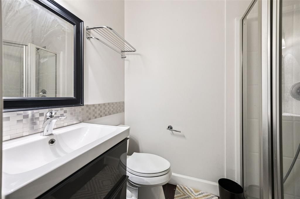 For Sale: $1,534,000 (6 beds, 4 baths, 5148 Square Feet)