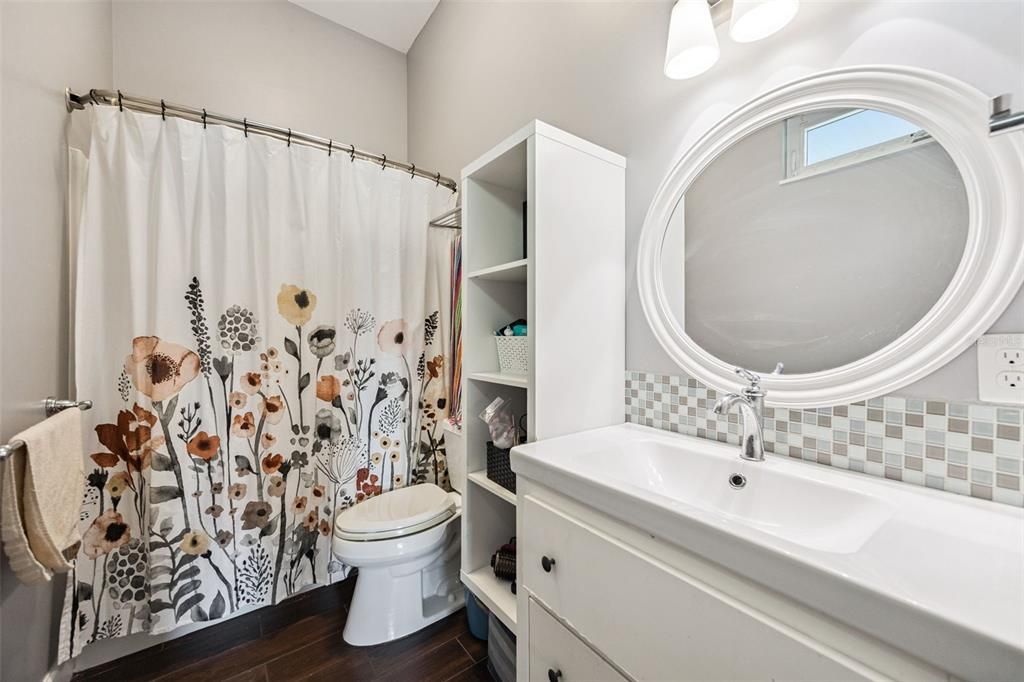 For Sale: $1,534,000 (6 beds, 4 baths, 5148 Square Feet)