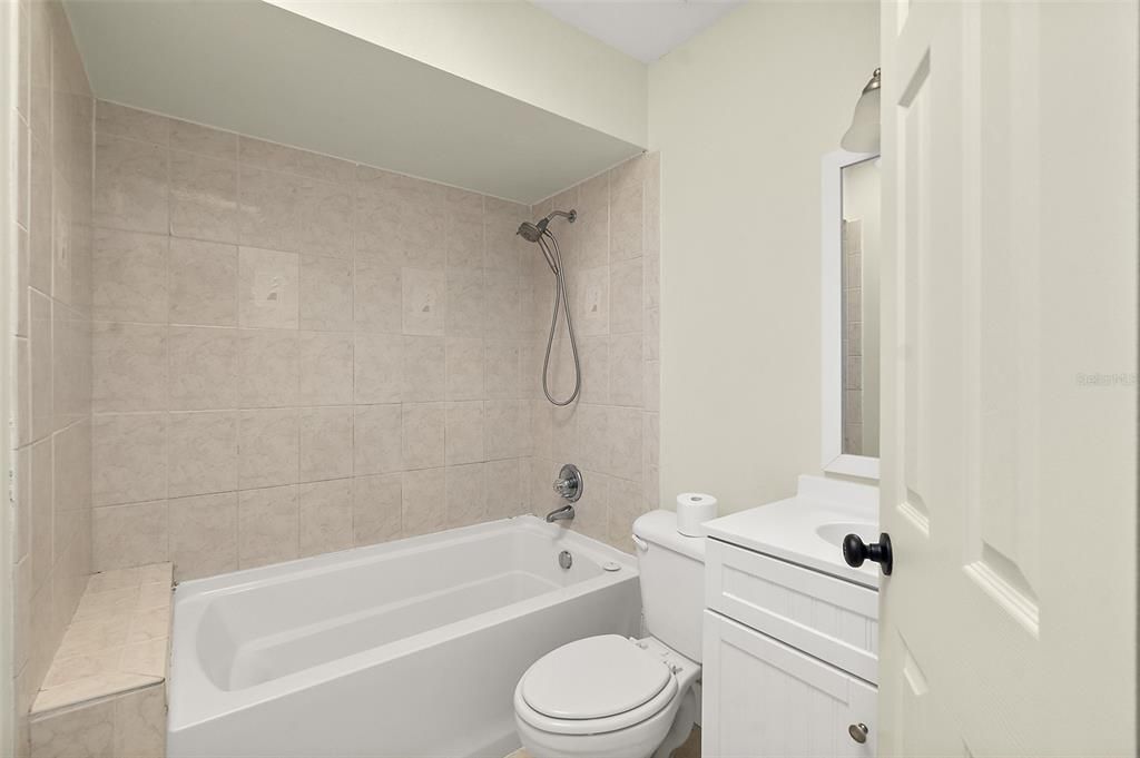 Active With Contract: $269,000 (3 beds, 2 baths, 1433 Square Feet)