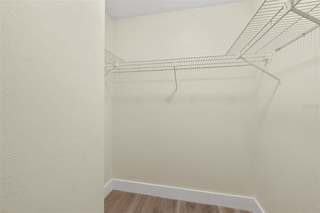 Active With Contract: $269,000 (3 beds, 2 baths, 1433 Square Feet)