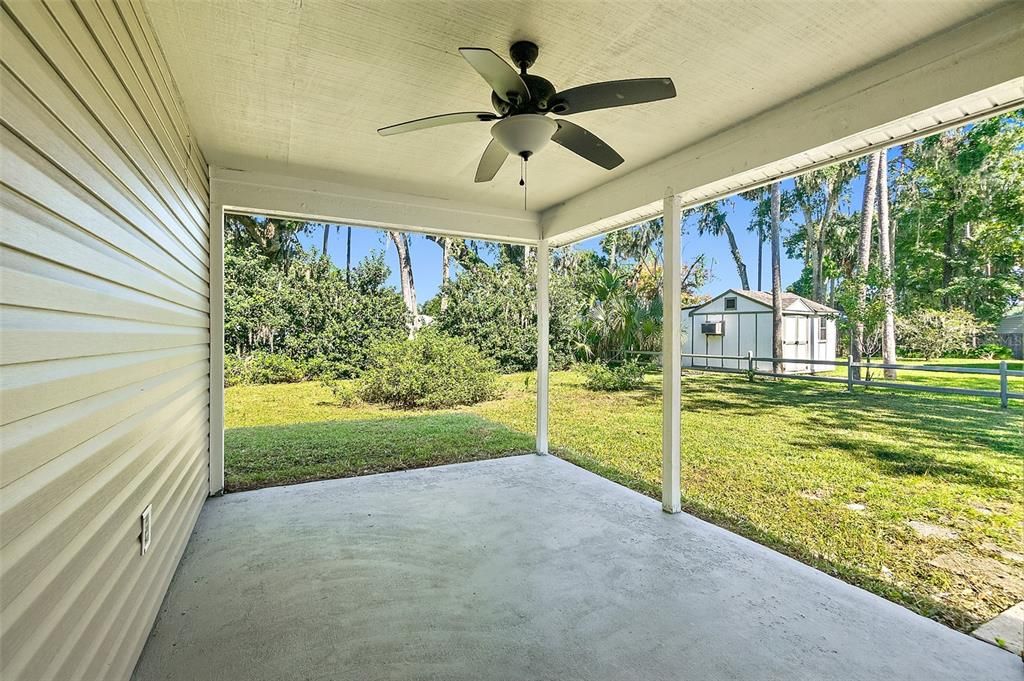 Active With Contract: $269,000 (3 beds, 2 baths, 1433 Square Feet)