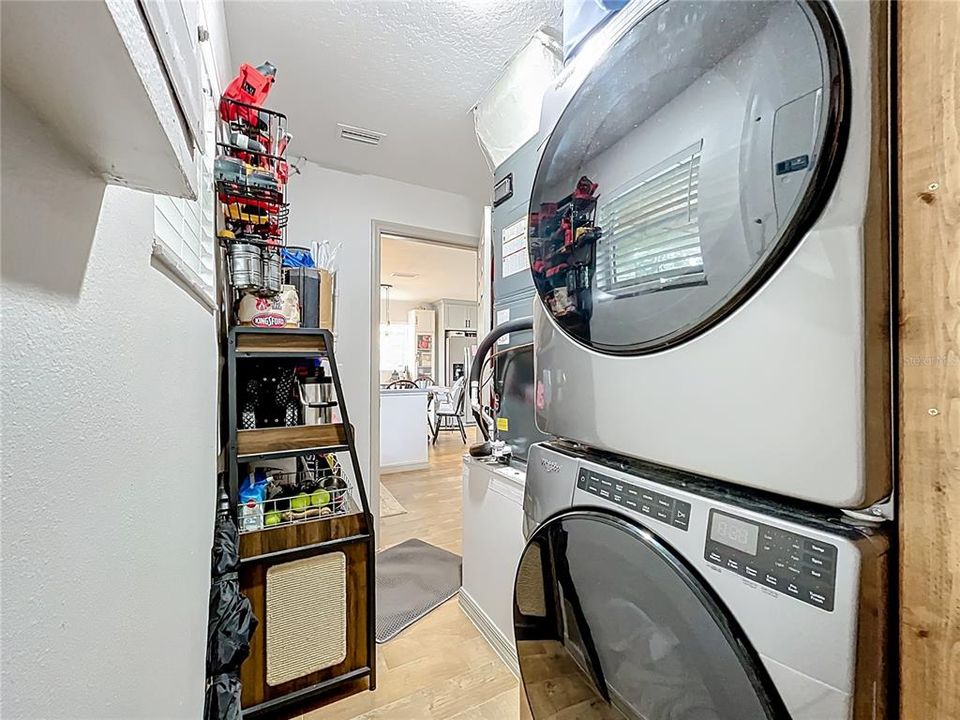 Activo con contrato: $259,000 (2 camas, 2 baños, 1060 Pies cuadrados)